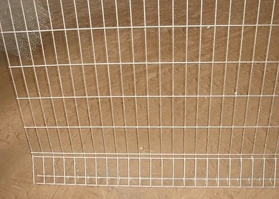 Hot Dipped Galvanized BRC Mesh Fencing , Roll Top Fencing Panels For Pedestrian Zone